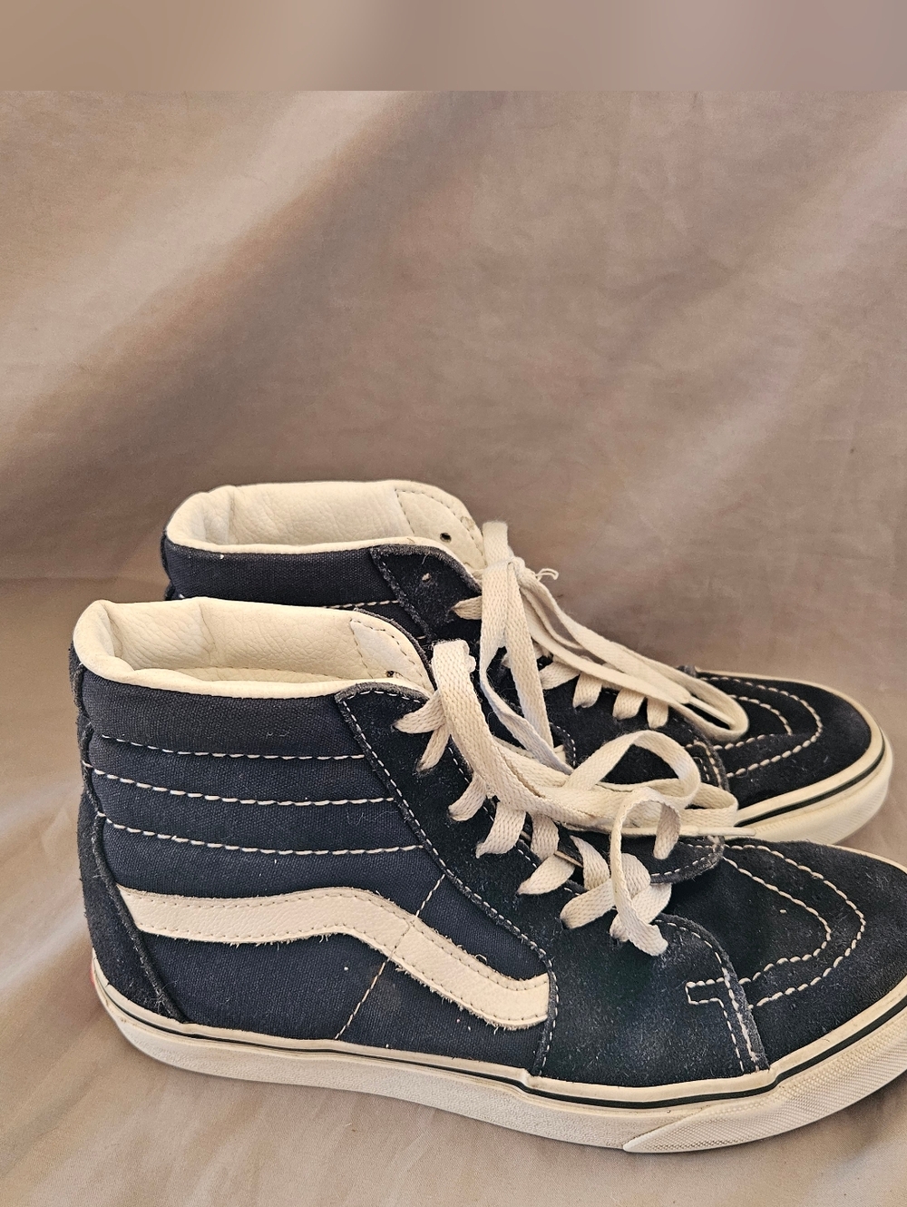 Vans Sk8-Hi Classic High-Top Sneakers in Navy with White Stripe